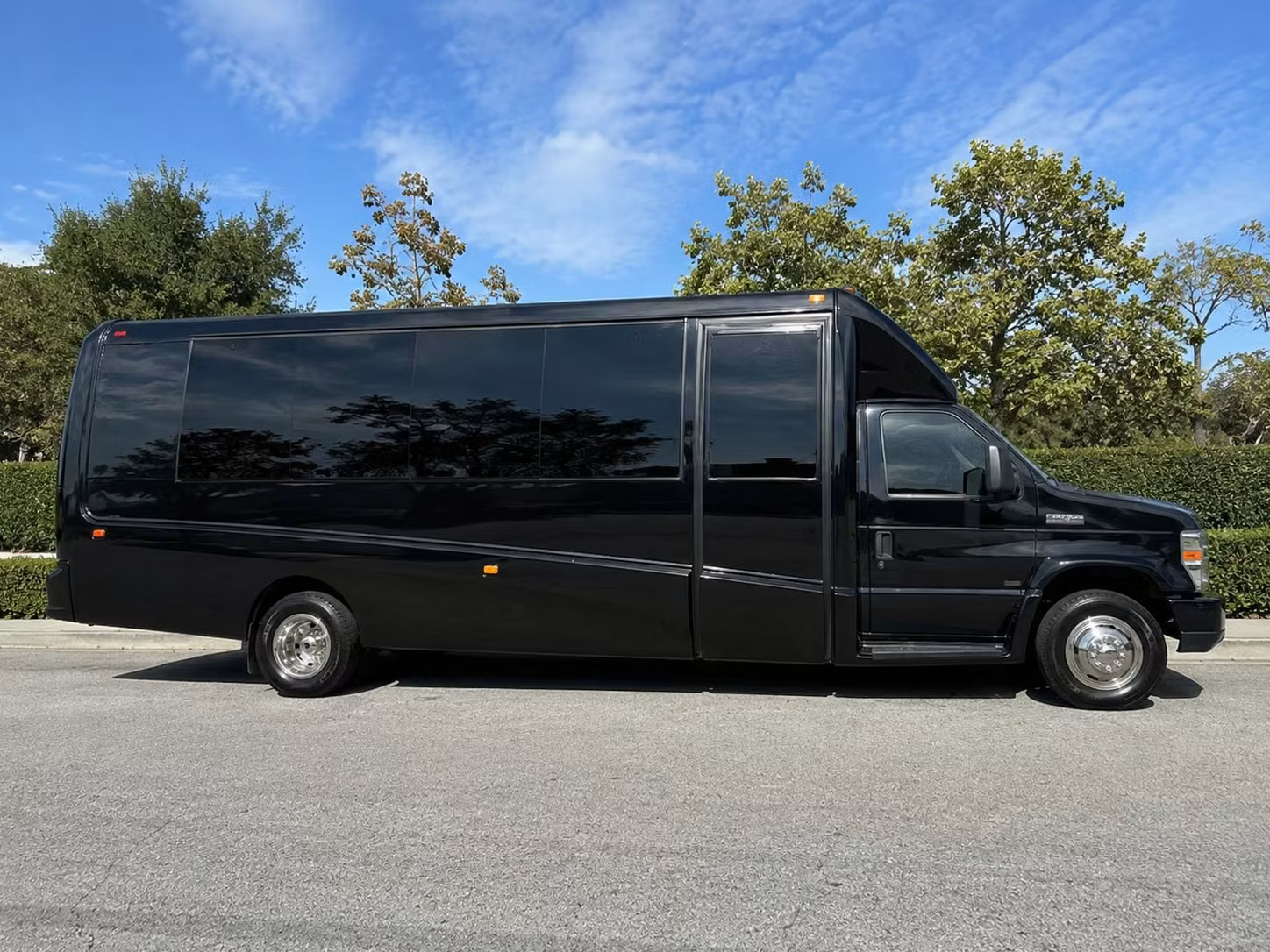 15 passenger minibus