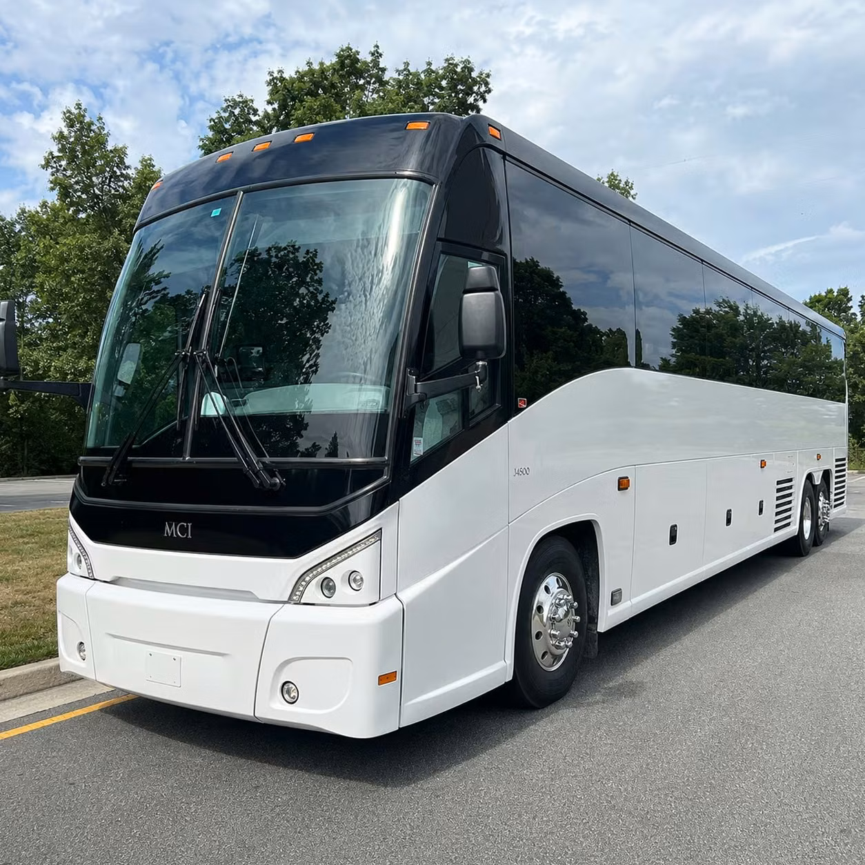airport transfer shuttles for government and military groups flying through palm springs
