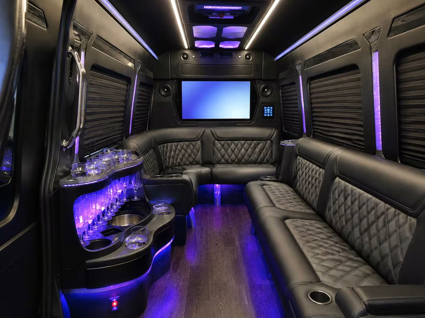executive airport transfers and corporate group arrivals in indio